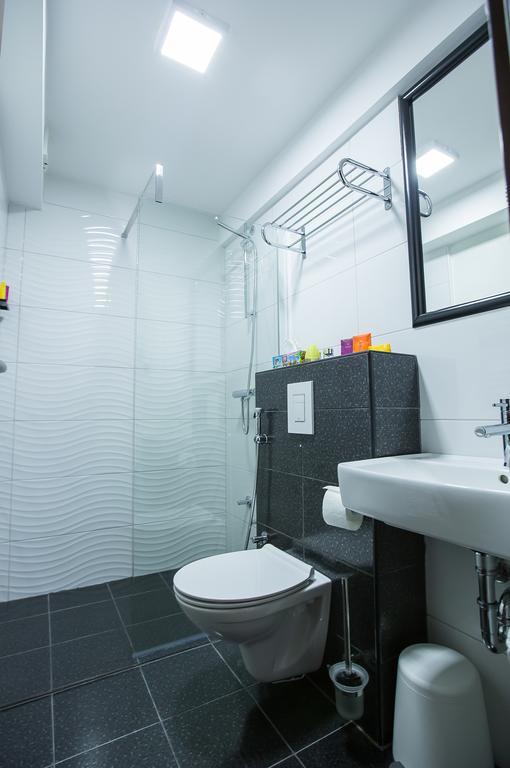 Heartland City B&B Tuzla Bagian luar foto