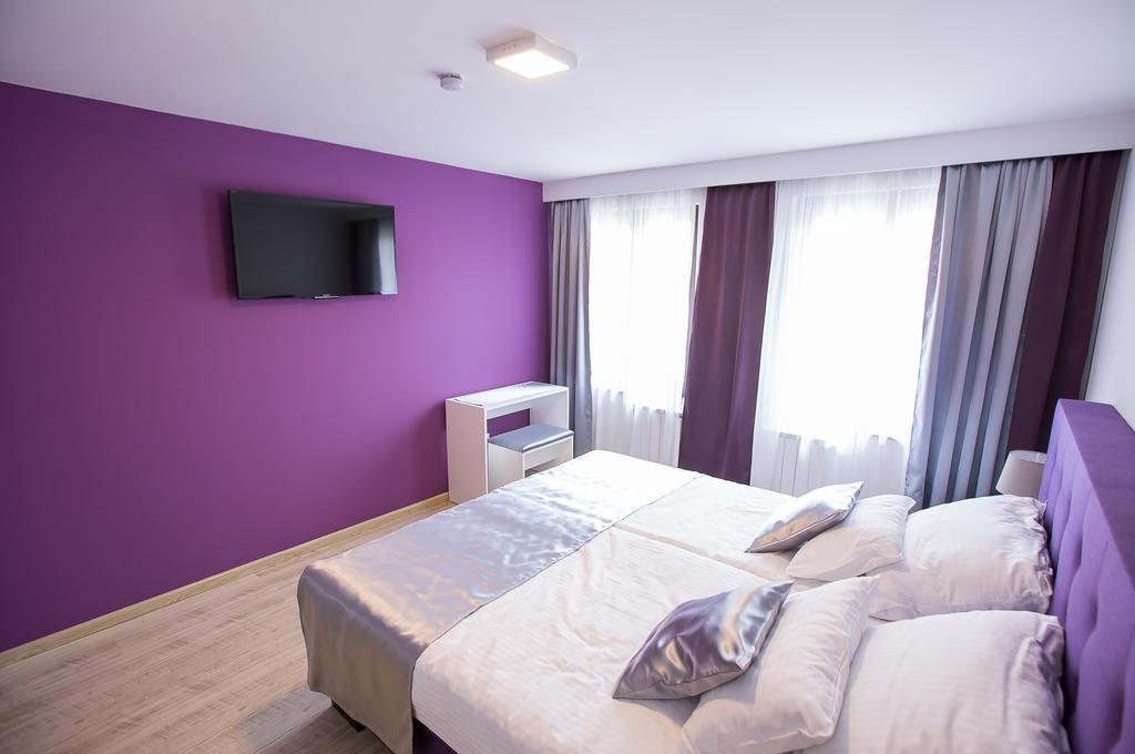 Heartland City B&B Tuzla Bagian luar foto