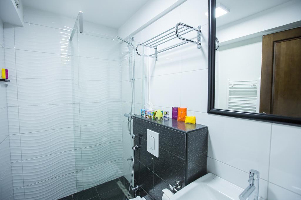 Heartland City B&B Tuzla Bagian luar foto