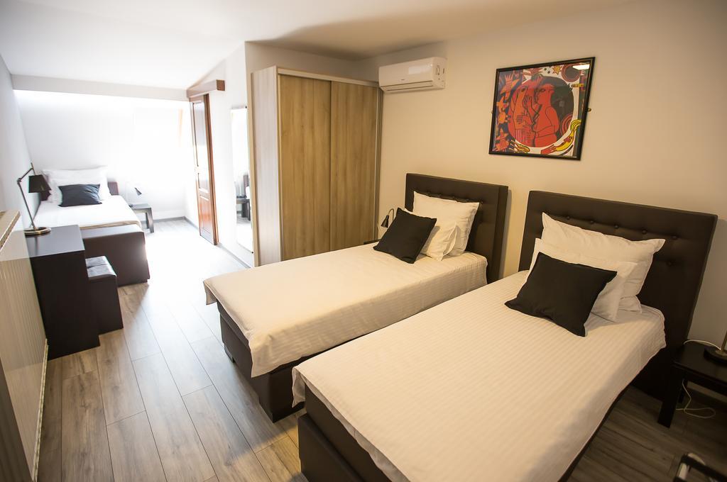 Heartland City B&B Tuzla Bagian luar foto