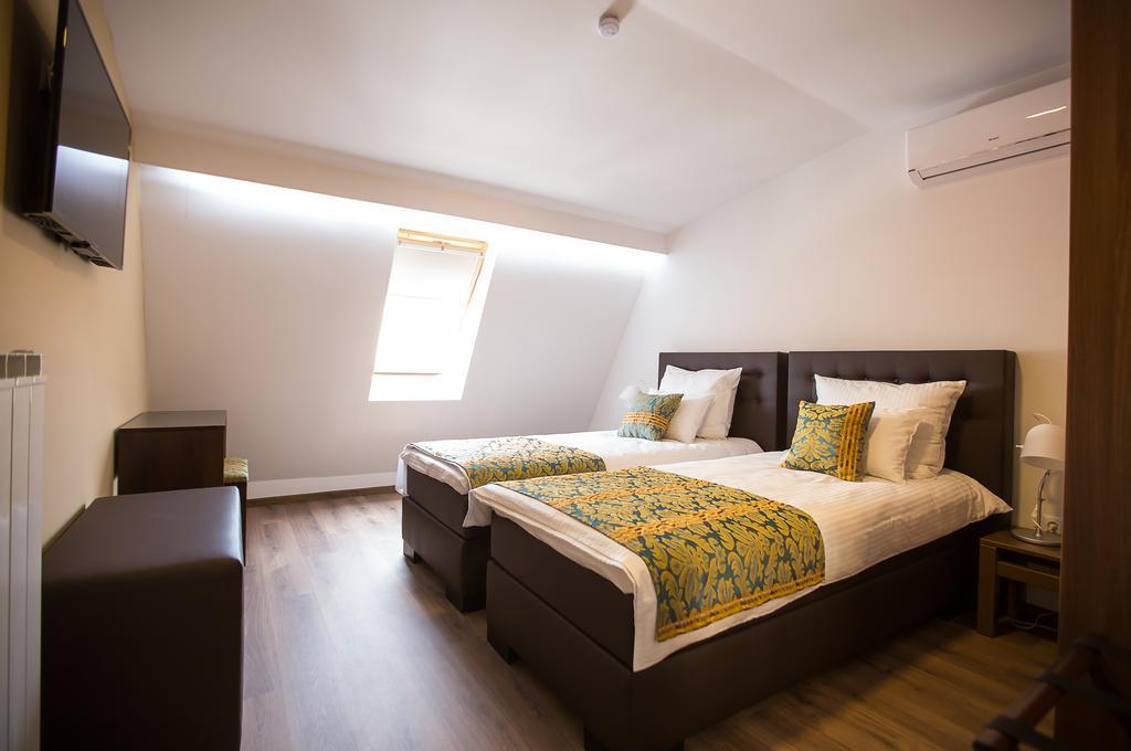 Heartland City B&B Tuzla Bagian luar foto