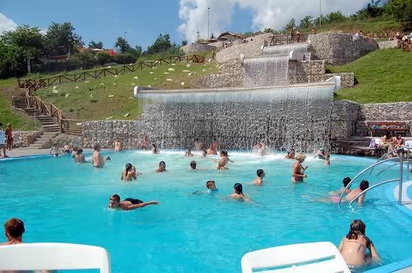 Heartland City B&B Tuzla Bagian luar foto